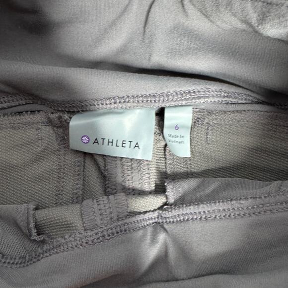Athleta Mid Rise Highline Hybrid Summiter Tight Pant 6 - Picture 3 of 4